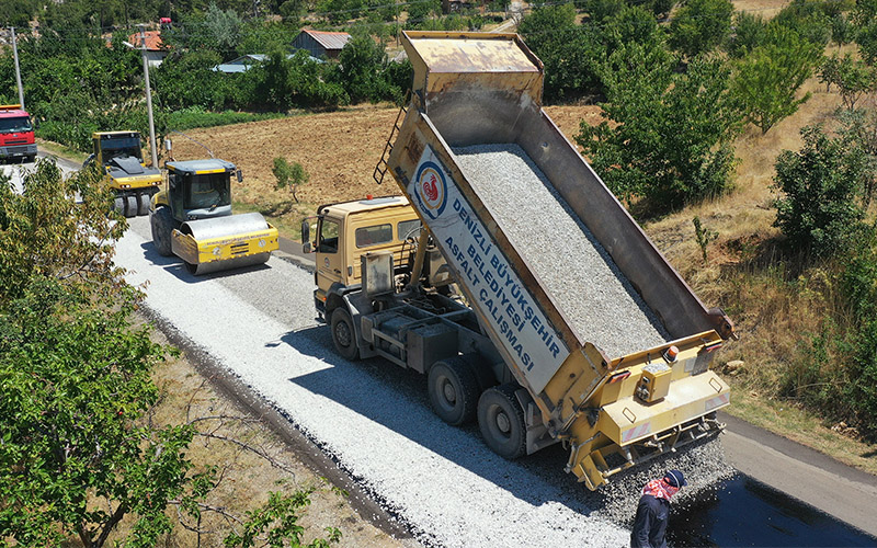 Büyükşehir’den ilçedeki 10 mahalleye 30 kilometrelik asfalt