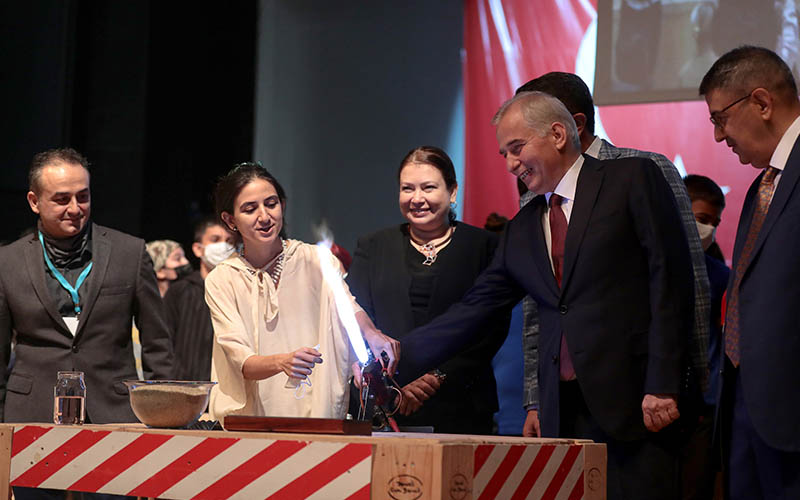 Uluslararası Cam Bienali kapılarını misafirleri için açtı