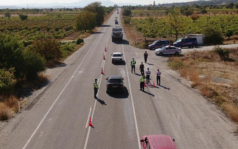 Jandarmadan drone destekli trafik denetimi