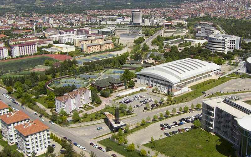 Sayıştay ‘6 aydan fazlası’ yasaya aykırı’ dese de PAÜ Rektörü ‘vekil dekanlar’dan vazgeçmiyor