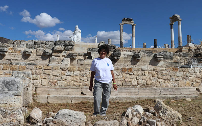 İtalyan arkeolog “kalbim” dediği Hierapolis’ten kopamadı