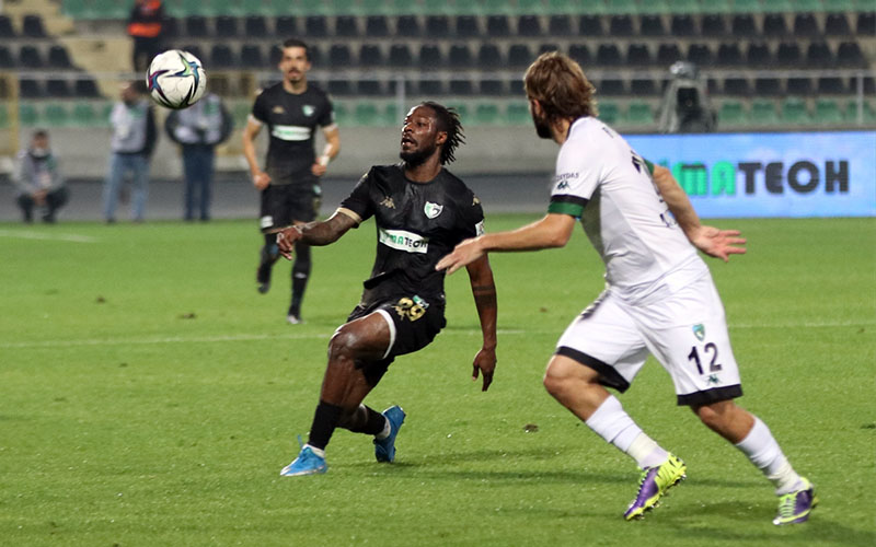 Denizlispor ile Kocaelispor 1-1 berabere kaldı