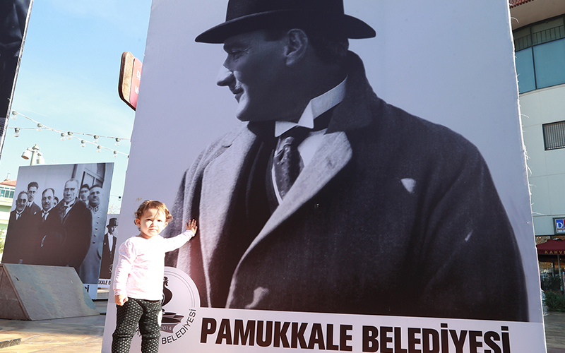 Pamukkale Belediyesinden Atatürk fotoğrafları sergisi