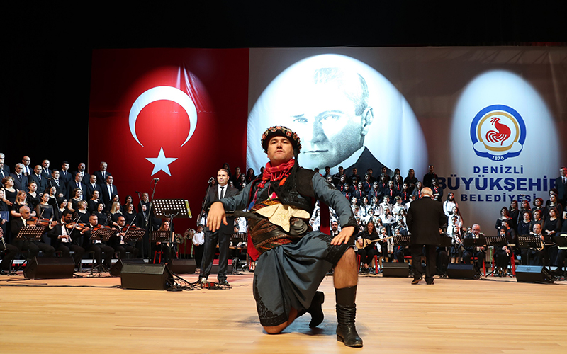 100 kişilik koro Atatürk’ün sevdiği şarkıları seslendirecek