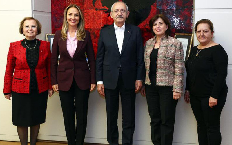 CHP’nin 40 bininci yeni kadın üyesi Denizlili