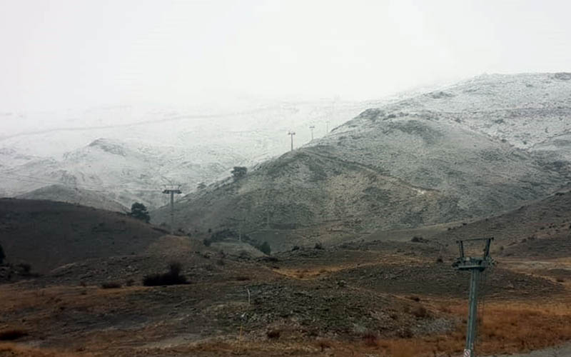 Bozdağ Kayak Merkezi’ne sezonun ilk karı düştü