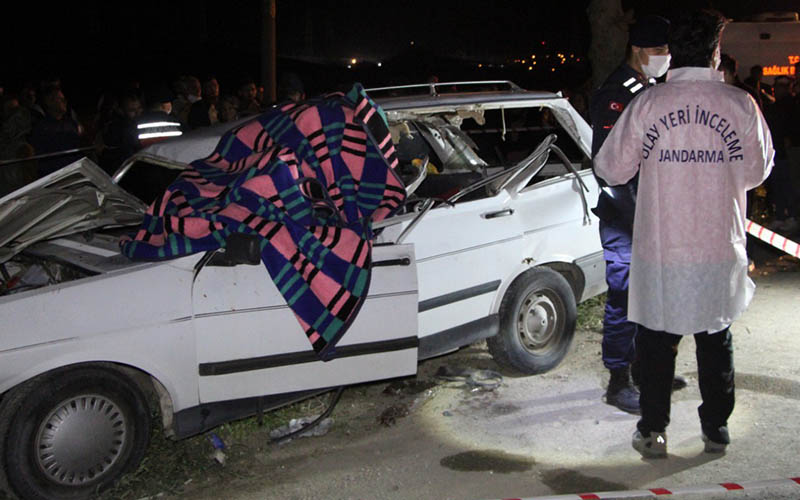 Yollar kan gölüne döndü: 4 ölü, 9 yaralı