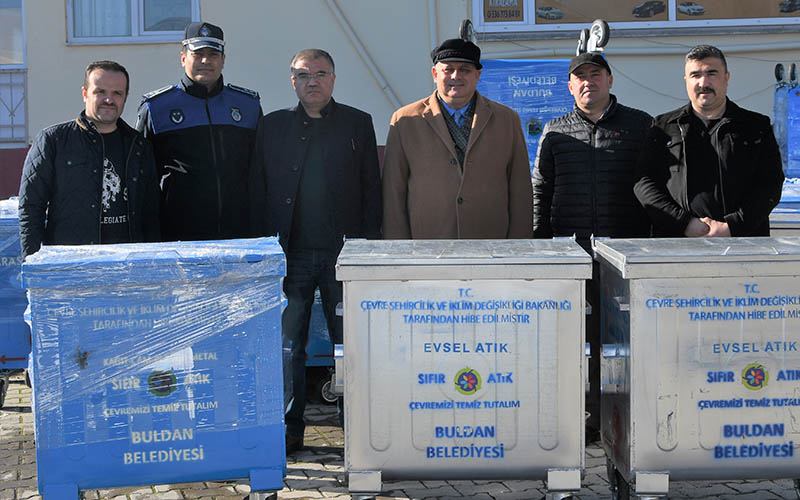 Buldan Belediyesi’ne atık konteyneri hibesi