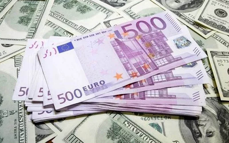 Dolar ve Euro kurunda baş döndüren değişim