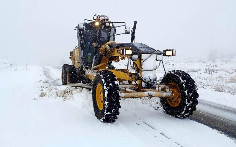 Büyükşehir ekiplerinden karla mücadele çalışması