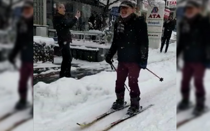 Kentin sokaklarında kayak keyfi