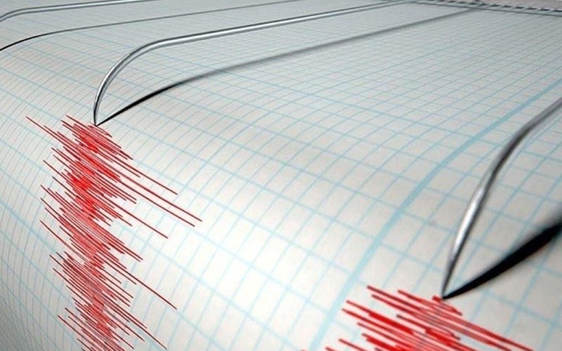 Hafif şiddetli 3 deprem meydana geldi