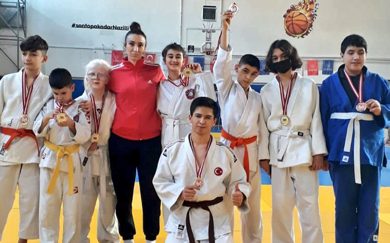 Denizlili görme engelli judocular Türkiye Şampiyonası’nda 11 madalya kazandı