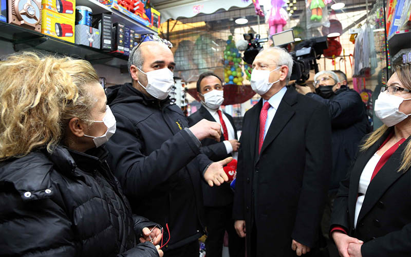 Kılıçdaroğlu, esnafı ziyaret etti, şikayetlerini dinledi