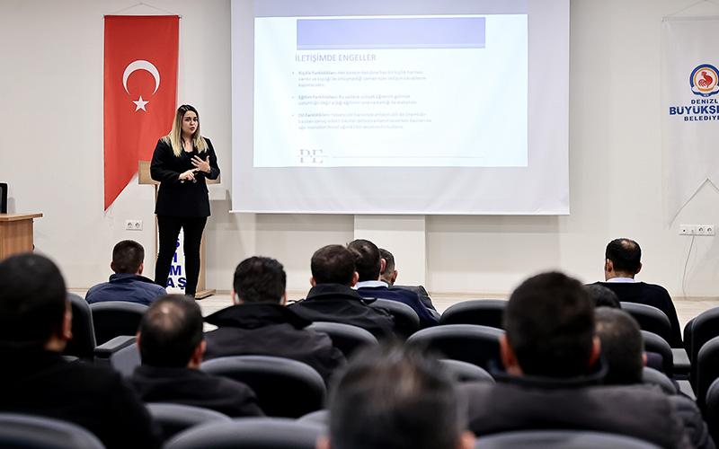Büyükşehir Belediyesi Ulaşım AŞ personeline etkili iletişim eğitimi