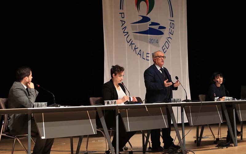 Pamukkale Belediyesinden Şairini Aşan Metin İstiklal Marşı paneli