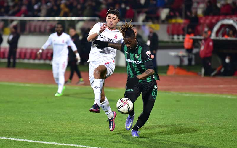Denizlispor, Balıkesir’i 1-0 ile geçti
