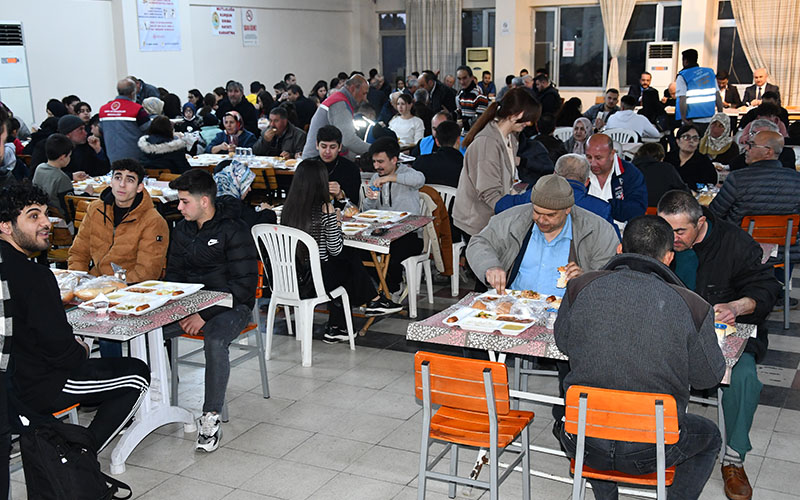 Buldan Belediyesinden iftar sofrası