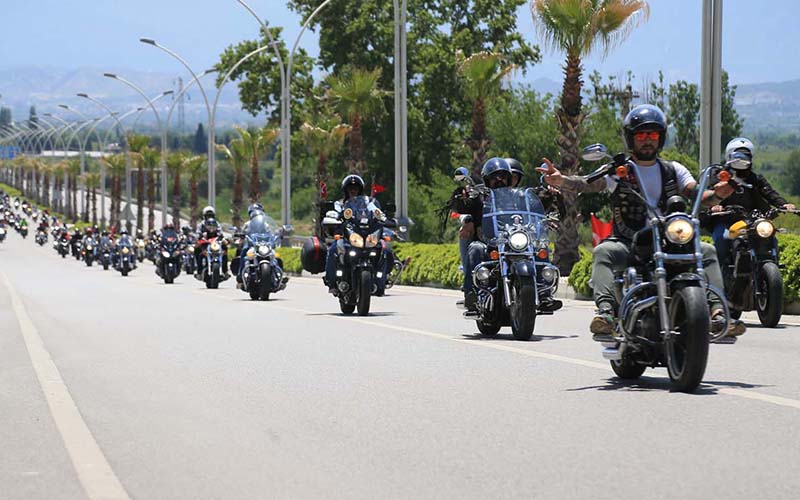 600 motosikletlinin katılımıyla Atatürk’ü Anma Büyük Ege Sürüşü yapıldı