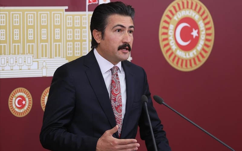 AK Parti Grup Başkanvekili Cahit Özkan görevden alındı