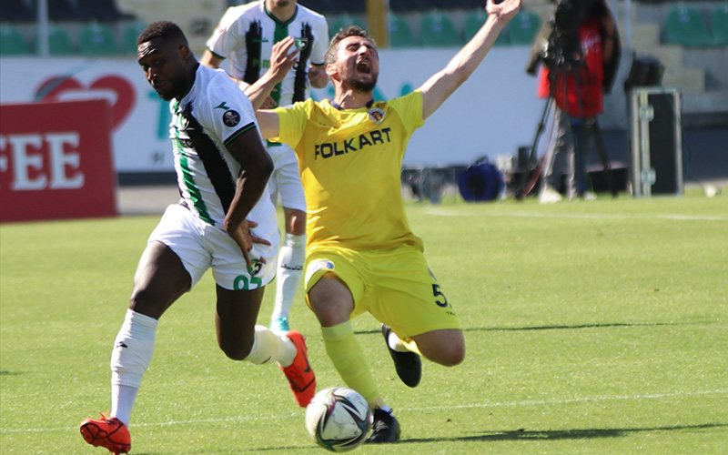 Denizlispor, Menemenspor’u 2-1 yendi