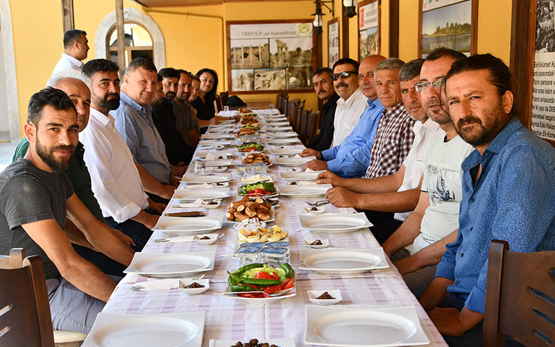 MHP Buldan ilçe teşkilatı Şevik’in de katıldığı toplantıda buluştu