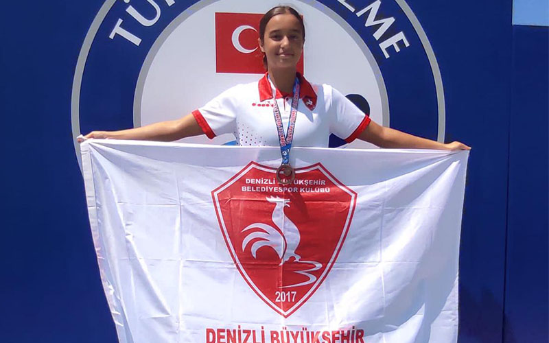 Denizlili yüzücü Görkan’dan yüzmede Türkiye şampiyonluğu