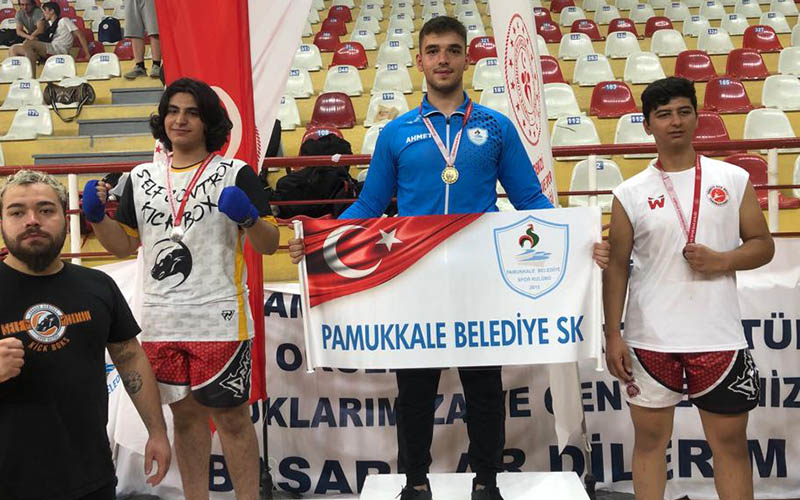 Pamukkale Belediyesporlu sporculardan 4’ü gümüş 10 madalya