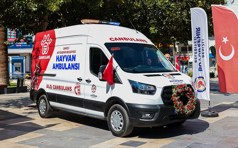Büyükşehirden yaralı hayvanlar için ambulans hizmeti