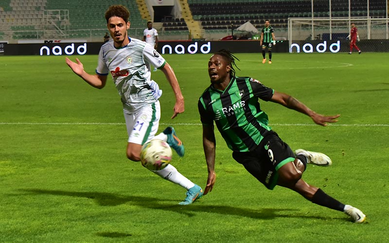 Denizlispor, Çaykur Rizespor ile golsüz berabere kaldı