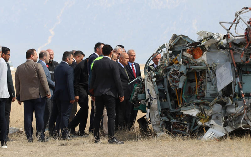 Bakan Kirişçi’den helikopterin düştüğü alanda inceleme