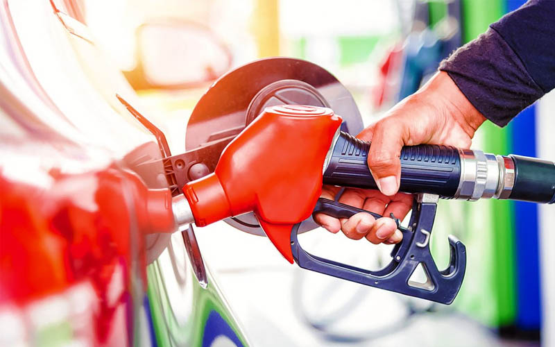 Benzine zam geliyor