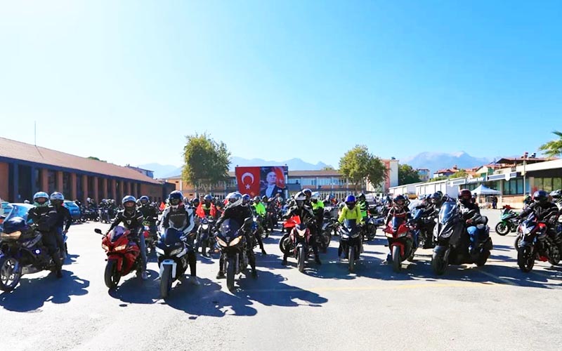 Pamukkale’de motosikletli kortej