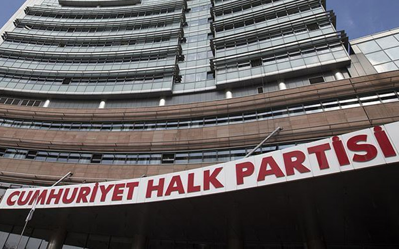 CHP’de milletvekili aday adayı olacaklara istifa çağrısı