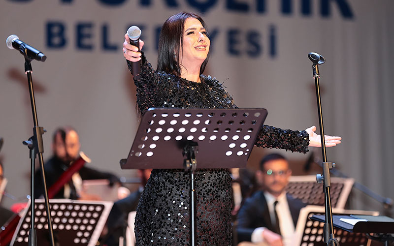 Neşet Ertaş, Büyükşehirin düzenlediği konserle anıldı