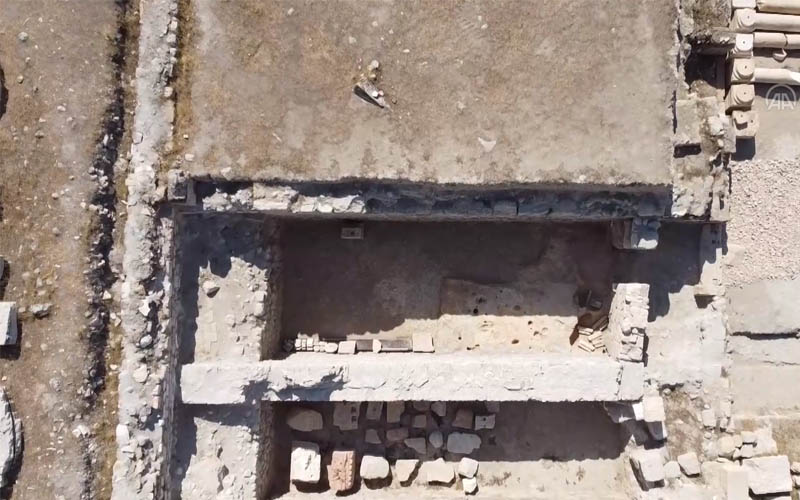 Antik kentte 1500 yıllık taş kesme atölyesi