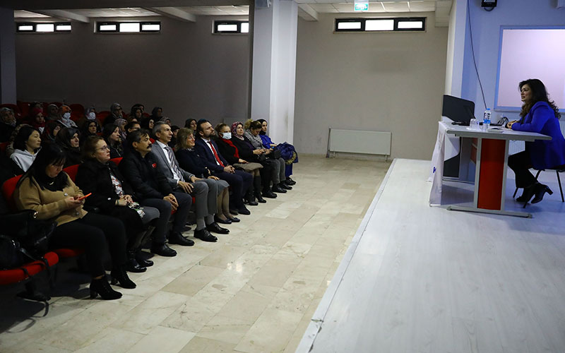 Büyükşehirden kadınlara yönelik beslenme ve doğru ilaç kullanımı eğitimi