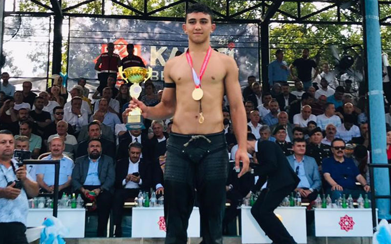Pamukkale Belediyesporlu güreşçi Beytullah Sarı’dan 15 madalya