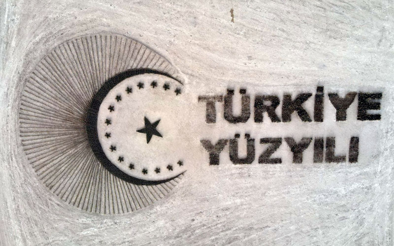 Denizli’de 81 bin fidanla “Türkiye Yüzyılı” logosu oluşturuldu