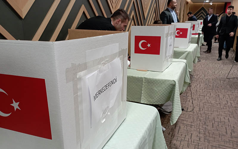 AK Parti milletvekili aday adayları için temayül yoklaması yapıldı
