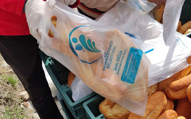 Merkezefendi Belediyesinden deprem bölgesine günlük 2 bin ekmek