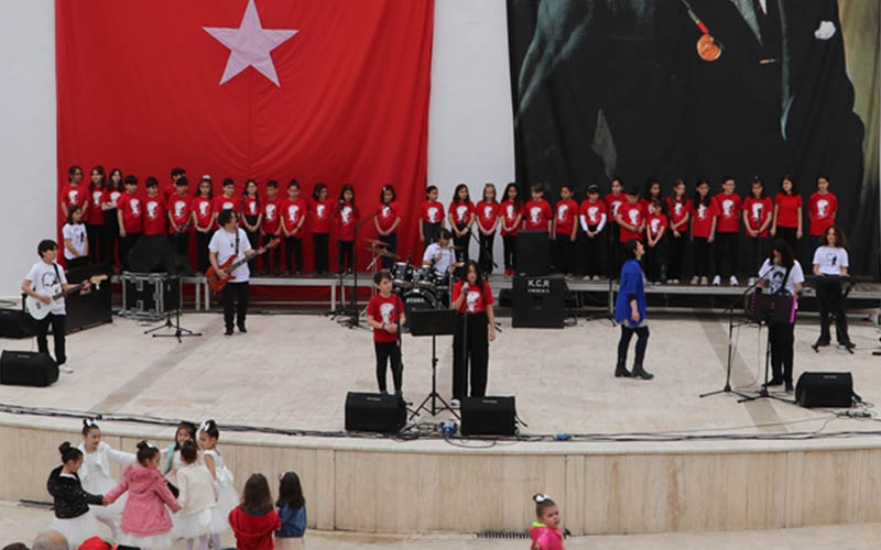 23 Nisan Ulusal Egemenlik ve Çocuk Bayramı kutlandı