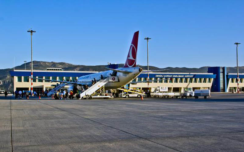 Çardak Havalimanı, nisanda 37 bin yolcuya hizmet verdi