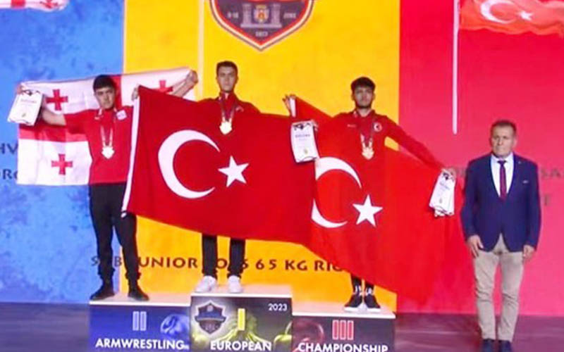Bilek güreşinde Denizli’den 5 Avrupa şampiyonu