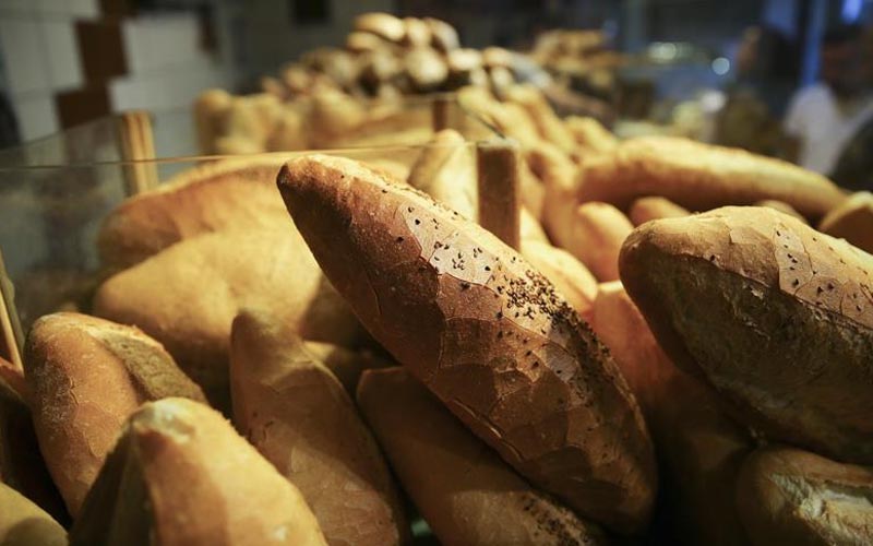 ‘Ertelendi’ denilen ekmek zammı yürürlükte, yeni fiyattan satışlar başladı