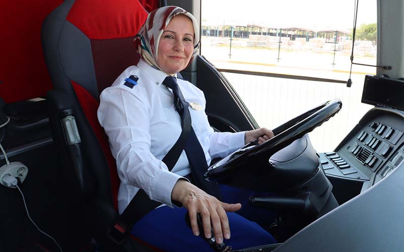 15 Temmuz’un Denizlili kadın kahramanı, şehirler arası otobüs kaptanı oldu