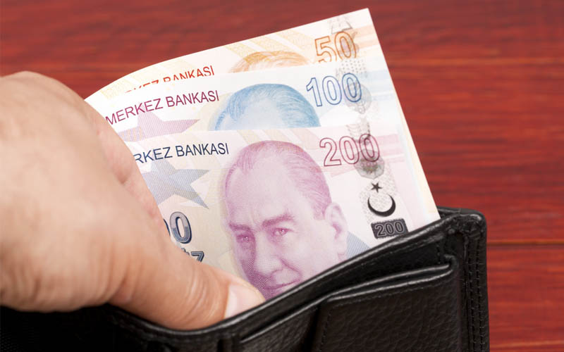 İktidara yakın yazar memur ve emekli maaşı artışını yazdı