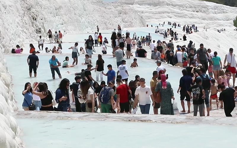Kurban Bayramı tatilinde Pamukkale’yi 123 bin 351 kişi gezdi