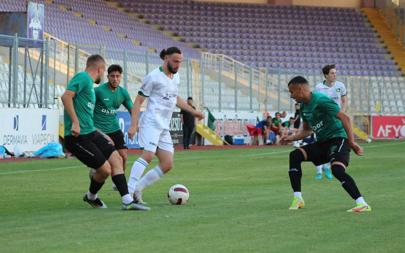 Denizlispor-Kocaelispor maçından gol sesi çıkmadı