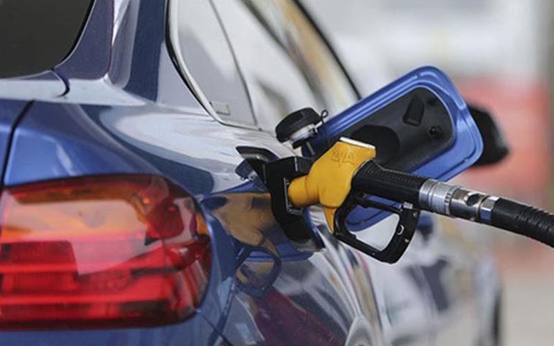 Bu kez benzine zam yapıldı